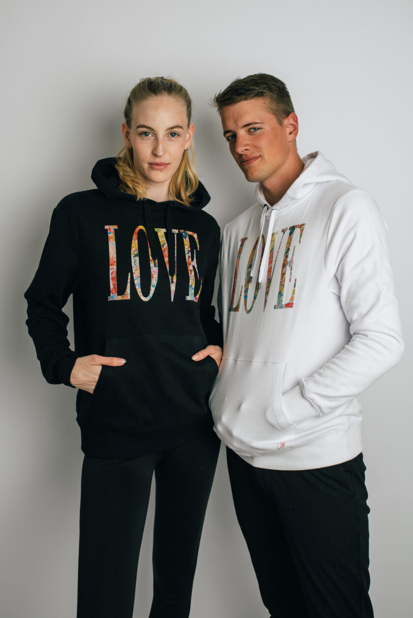 Love Férfi kapucnis pulóver - Image 3