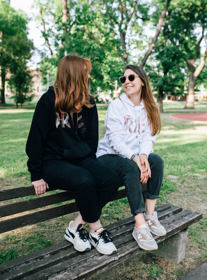 Past Perfect Női kapucnis pulóver